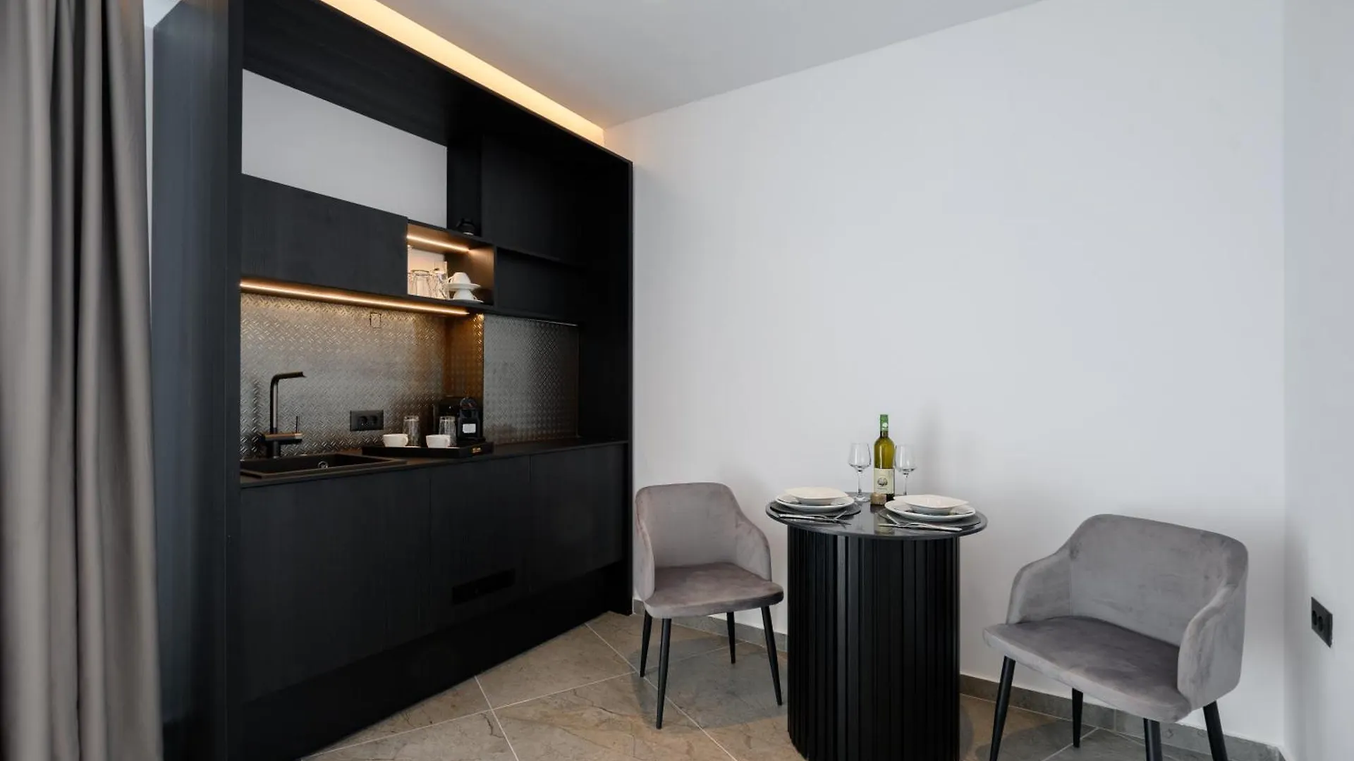 Ecoheaven Suites Amoudara