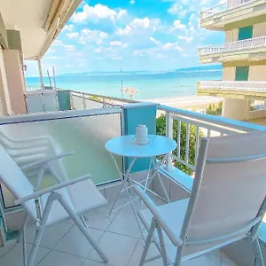 a-wonderful-apartment-in-front-of-the-sea.hotels-of-thessaloniki.com/