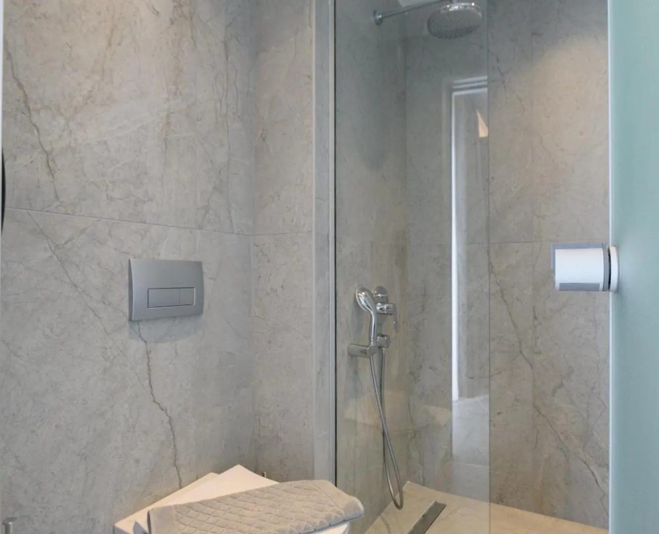 Ecoheaven Suites Amoudara
